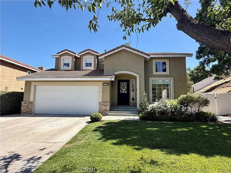 8992 Trumpets Ct — Photo 1