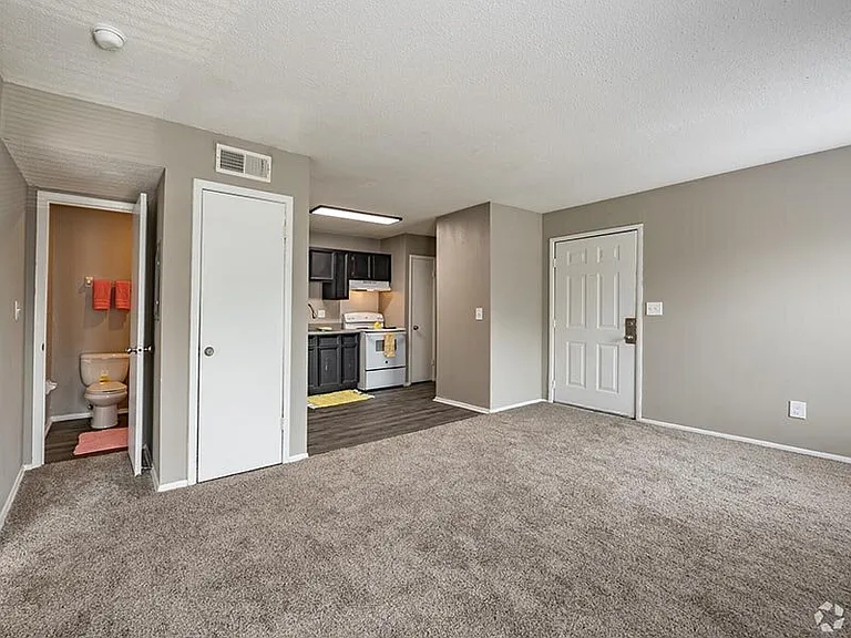 Timber Pointe — Photo 12
