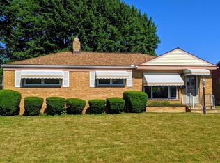 3845 W 212th St, Fairview Park, OH