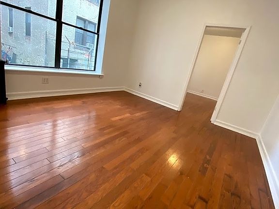 3rd image of 1716 Caton Ave APT 34