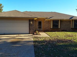728 Seminole Trl, Hewitt, TX 76643