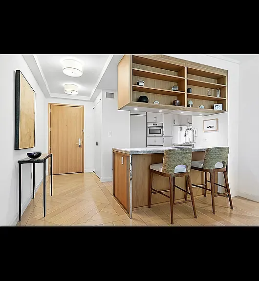 212 Warren St #4R — Photo 2