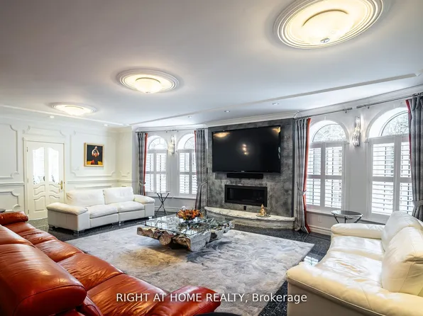 38 Sugarbush Ct, Vaughan, ON L4L 2Z2