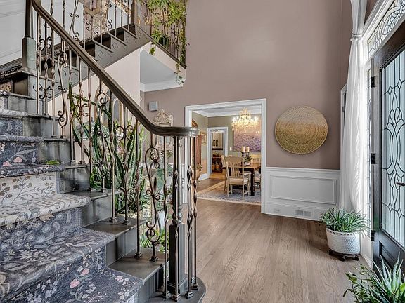 3rd image of 1701 Grove Park Way