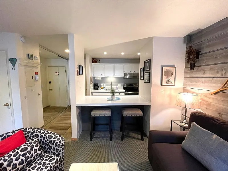 2289 Sierra Nevada Rd