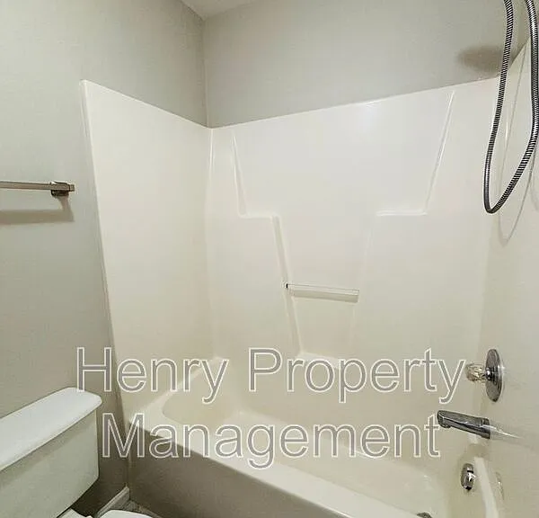 104 Back Woods Cir — Photo 12