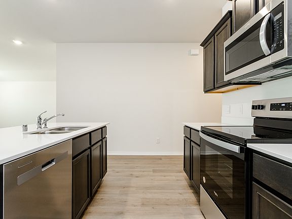 5th image of 5114 Knob Hill Dr