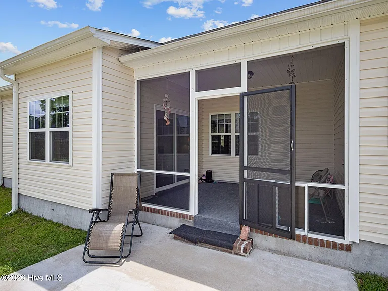 251 Breakwater Dr — Photo 11