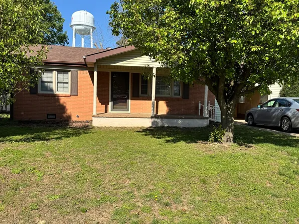 209 West St, Gleason, TN 38229