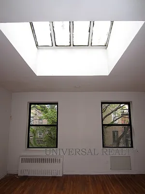 Rented by Universal Realty Group | media 9