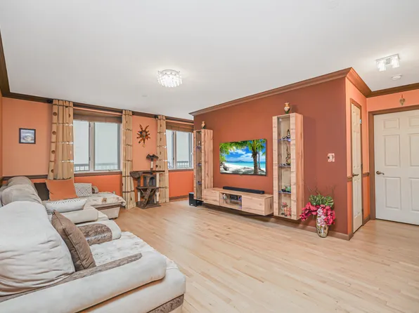 1830 Bath Avenue image 1 of 25