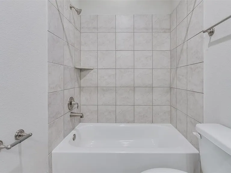 7705 Rainbow Close Ln — Photo 18