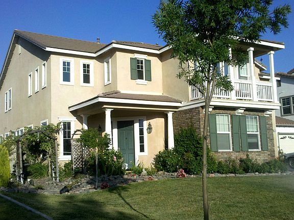 Large house with spacious front yard