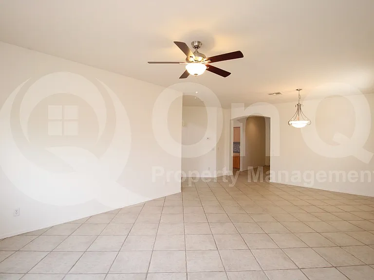 2450 E Darrel Rd — Photo 10