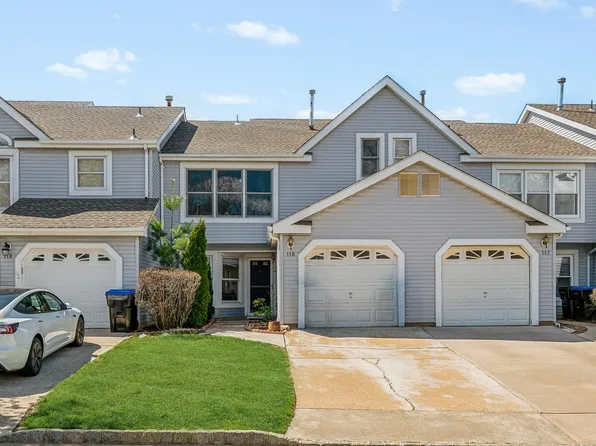 118 Magee Ct, East Brunswick, NJ 08816