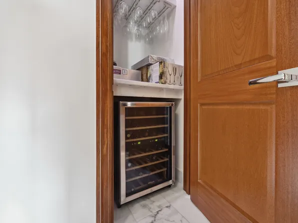 215 East 96th Street image 11 of 20