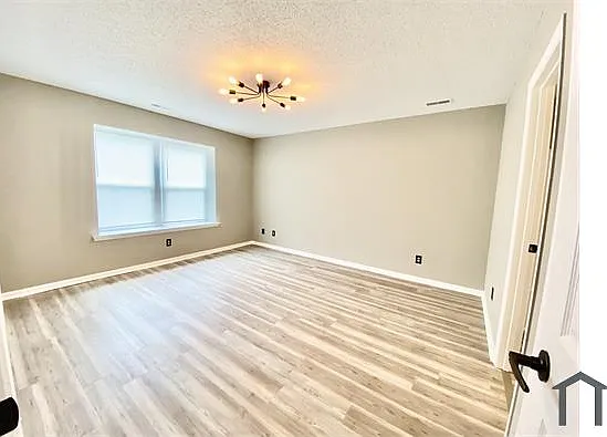 1511 Blue Grass Pkwy — Photo 14