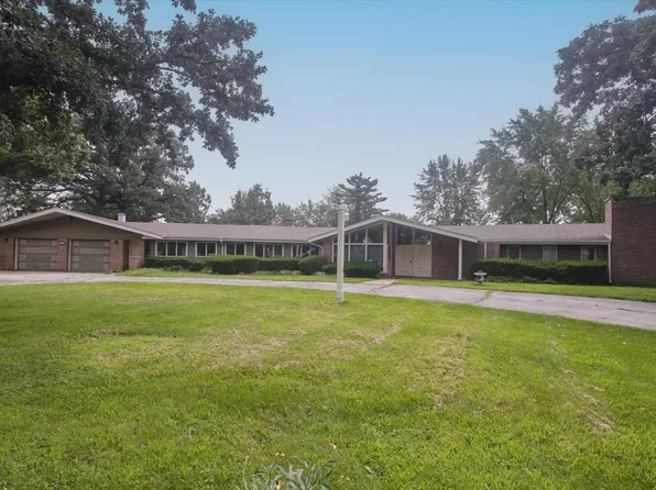 701 W Stearns Rd, Bartlett, IL 60103