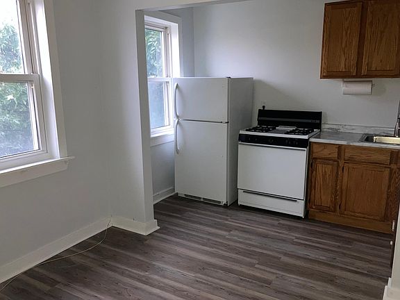 3rd image of 2826 W Armitage Ave #2