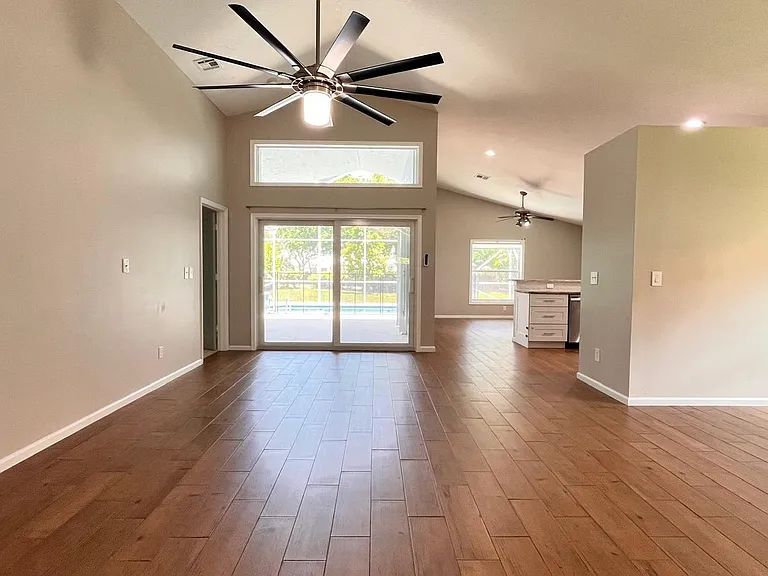 1627 Oak Berry Cir — Photo 10