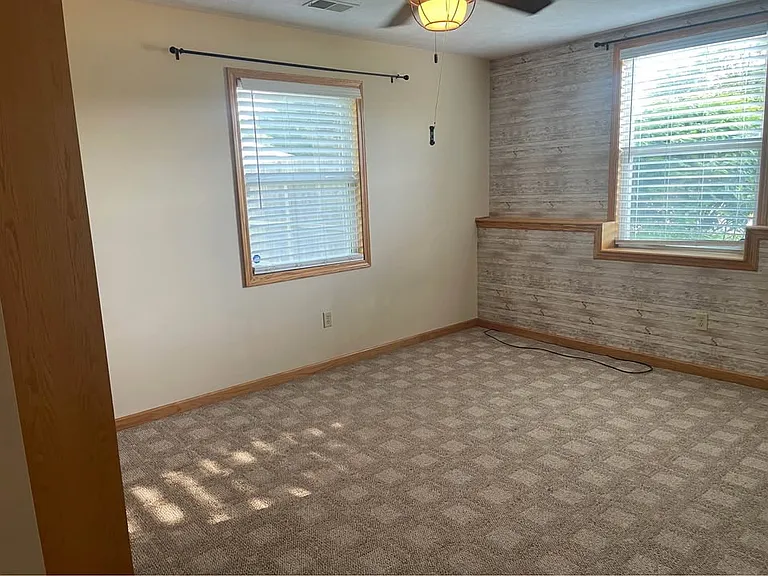 6330 Alger St — Photo 10