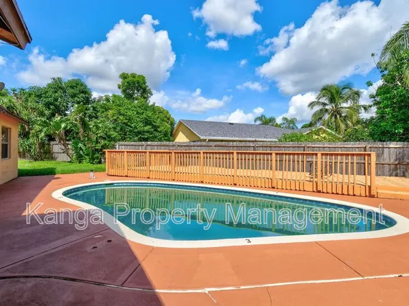 6126 Wauconda Way E, Lake Worth, FL 33463
