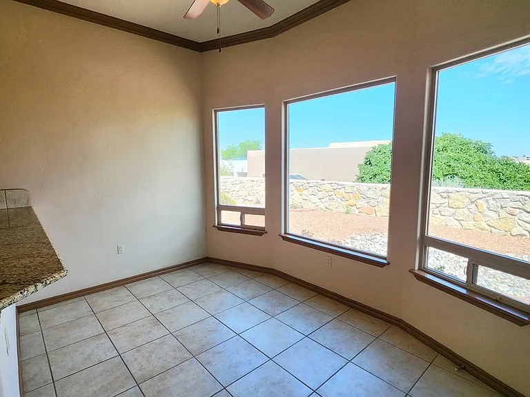 4189 Capistrano Ave — Photo 24