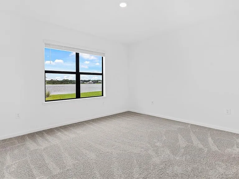 6560 Silverstar Dr — Photo 7