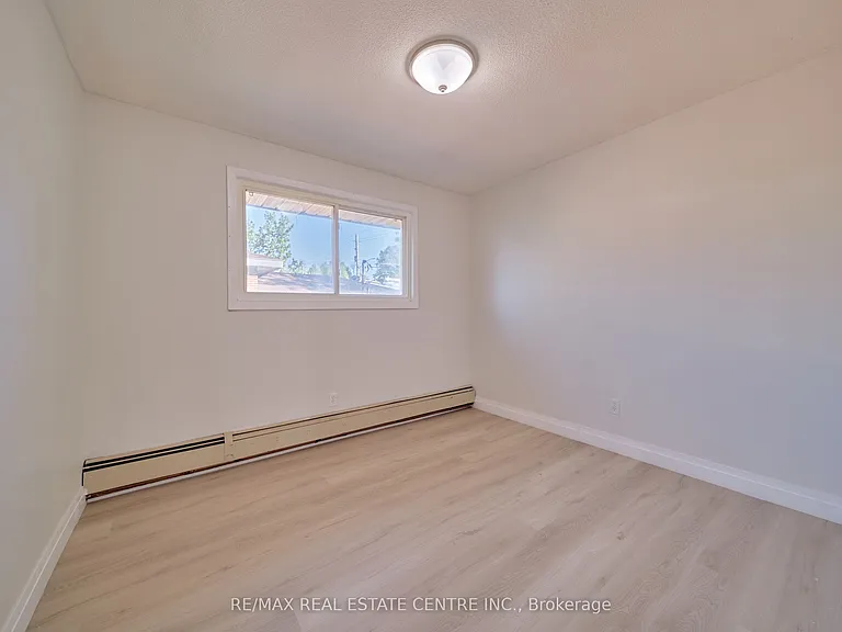 103 6th St #1 — Photo 24