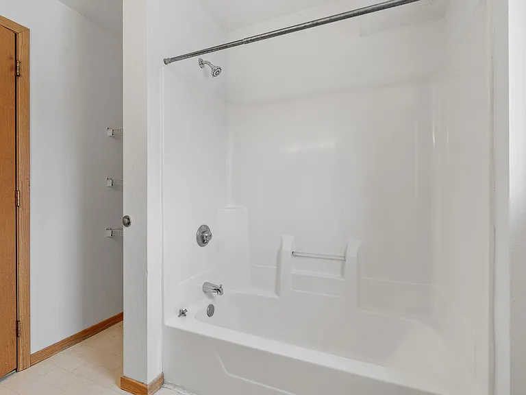 Clark Place Apartments & Townhomes — Photo 52