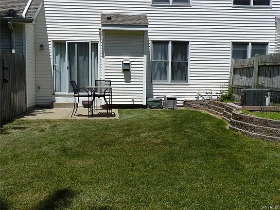 2nd image of 5065 Sheridan Dr