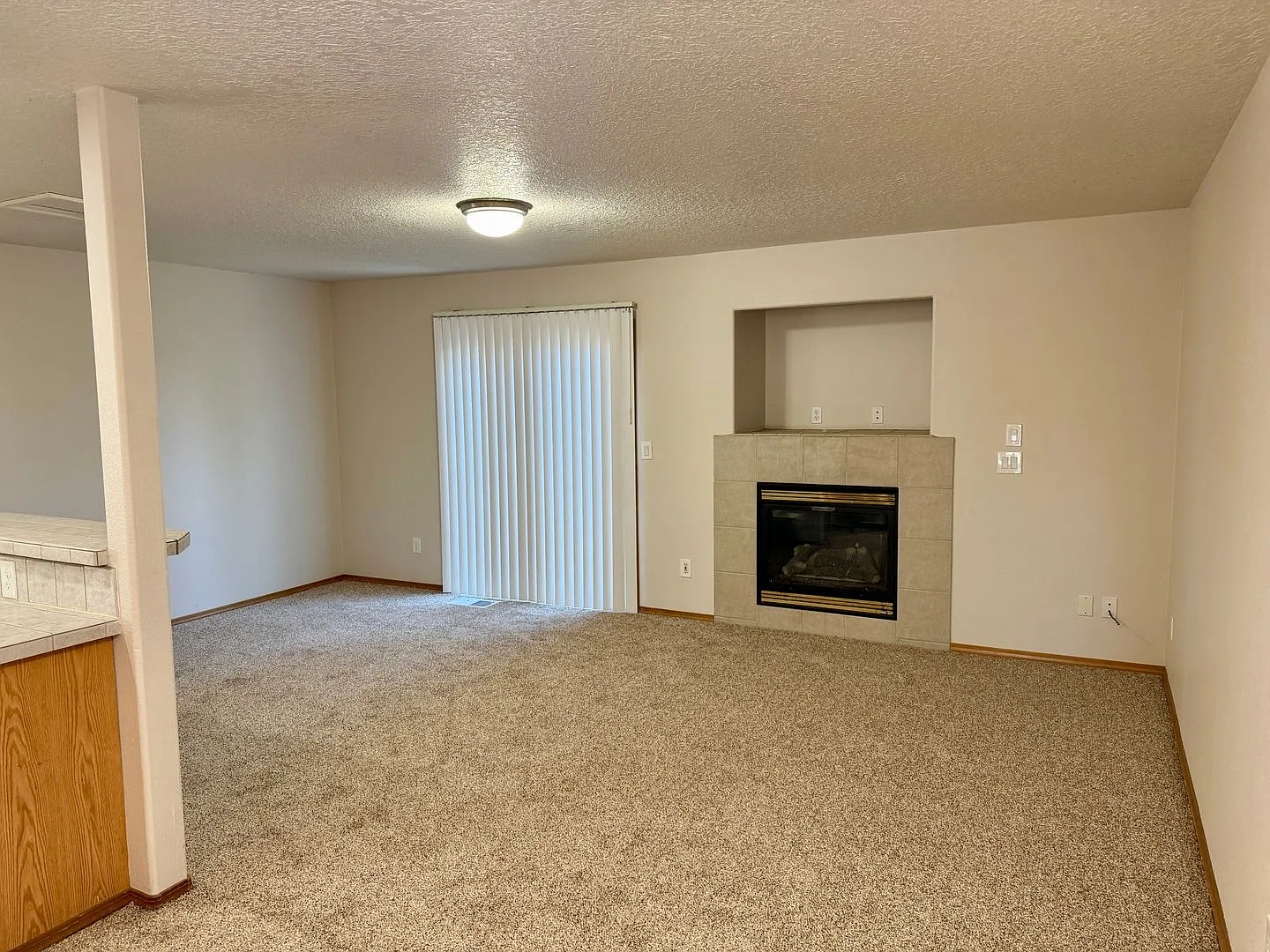 Super Crisp 3 Bedroom House, all new finishes throughout — Photo 3