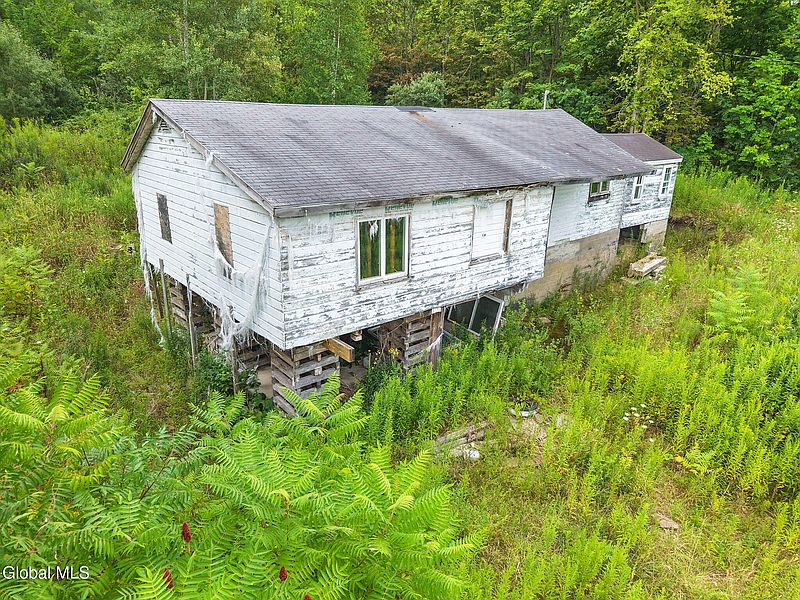 4th image of 7056 State Highway 30
