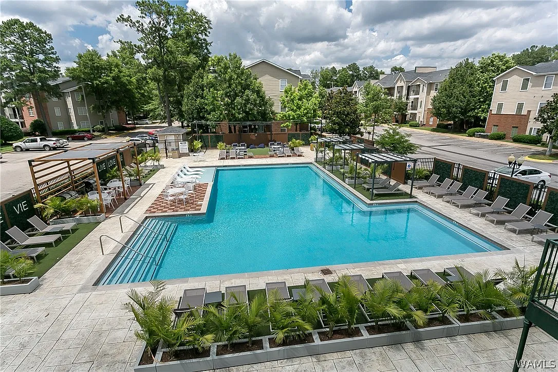 120 15th St E APT 118 photo 1