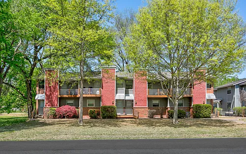 605 W Benton St #C Photo 1
