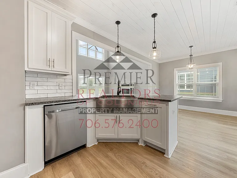 12 Ivy Loop — Photo 11