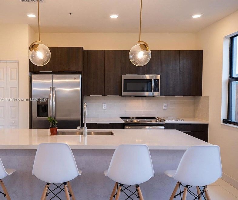 1st image of 10419 NW 82nd St #122