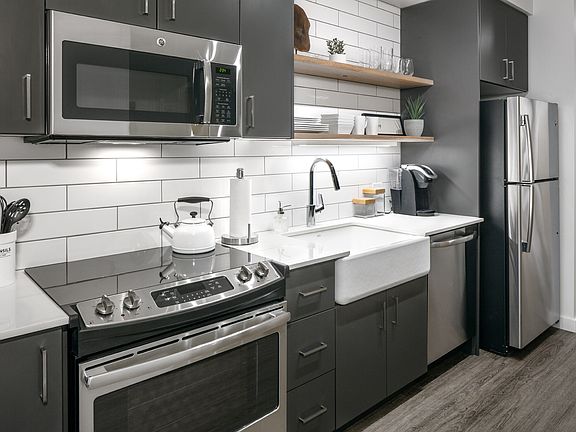 3rd image of 135 NW 9th Ave #4526032