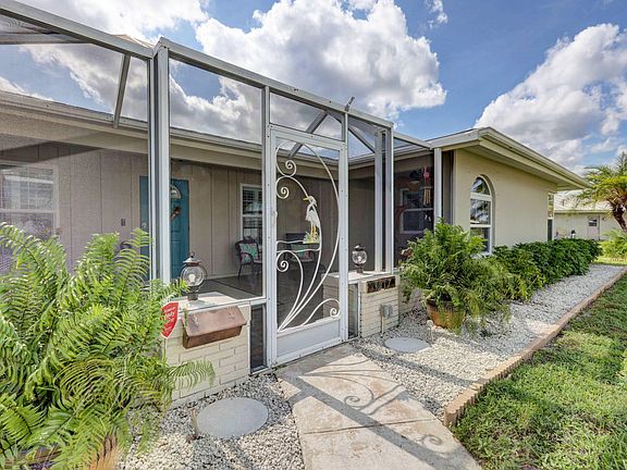 2nd image of 3017 SE Overbrook Dr