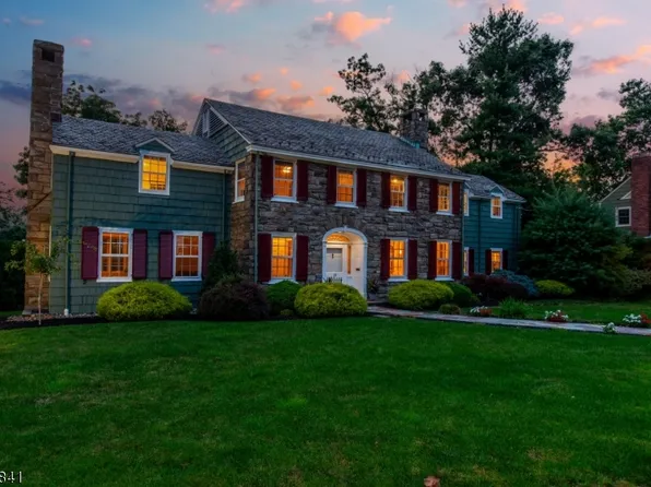 19 McKinley Ave, West Caldwell Twp., NJ 07006