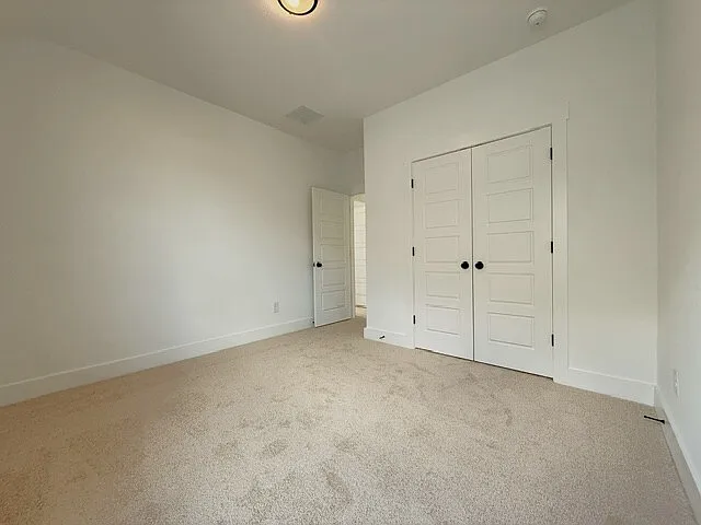17141 Oxborough Dr — Photo 24