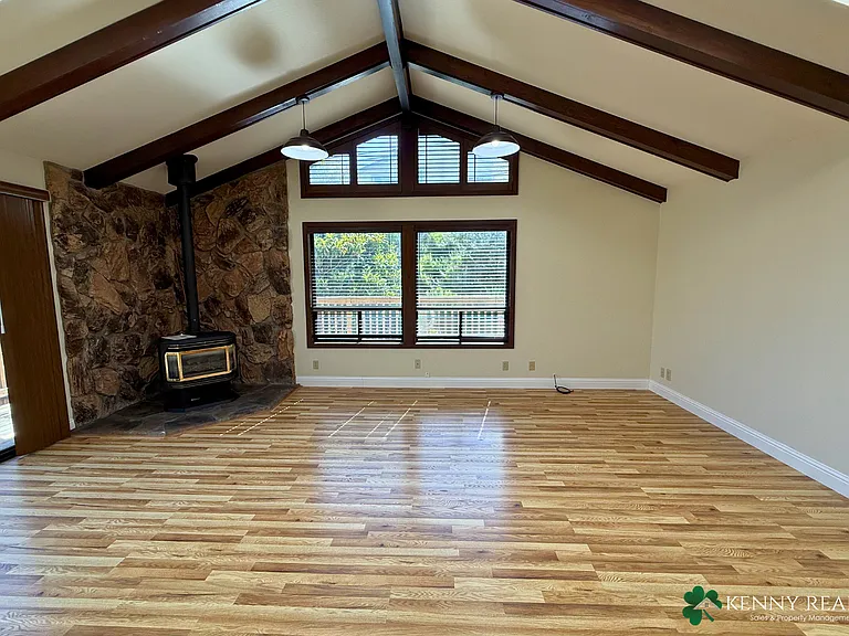 345 Granada Dr — Photo 11