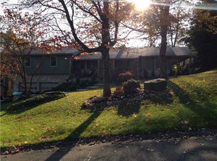 93 Academy Dr, Aliquippa, PA