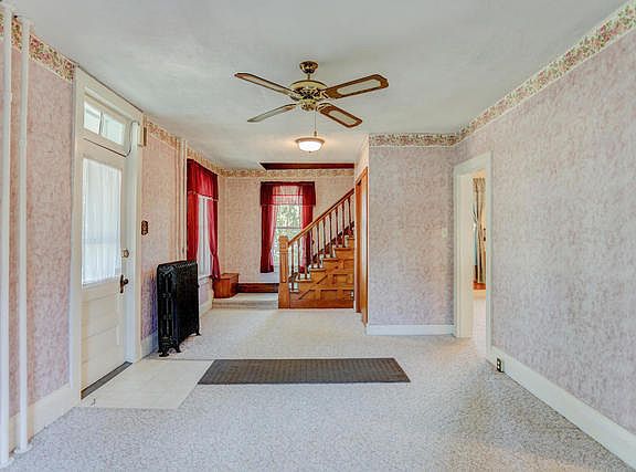 5th image of 838 E Orleans St