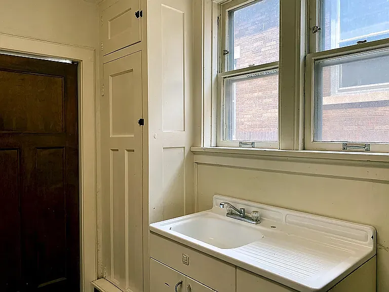 3070 N Oakland Ave #4 — Photo 13