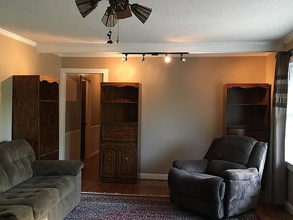 4th image of 169 Turners Ln