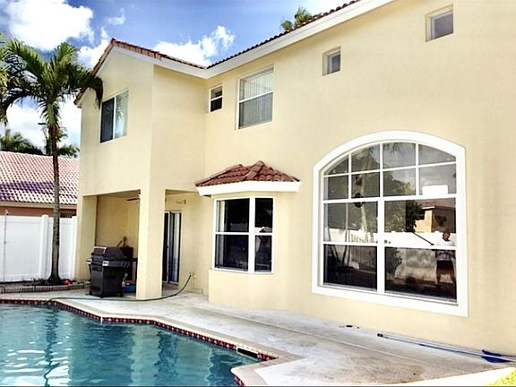 3rd image of 1331 NW 187th Ave