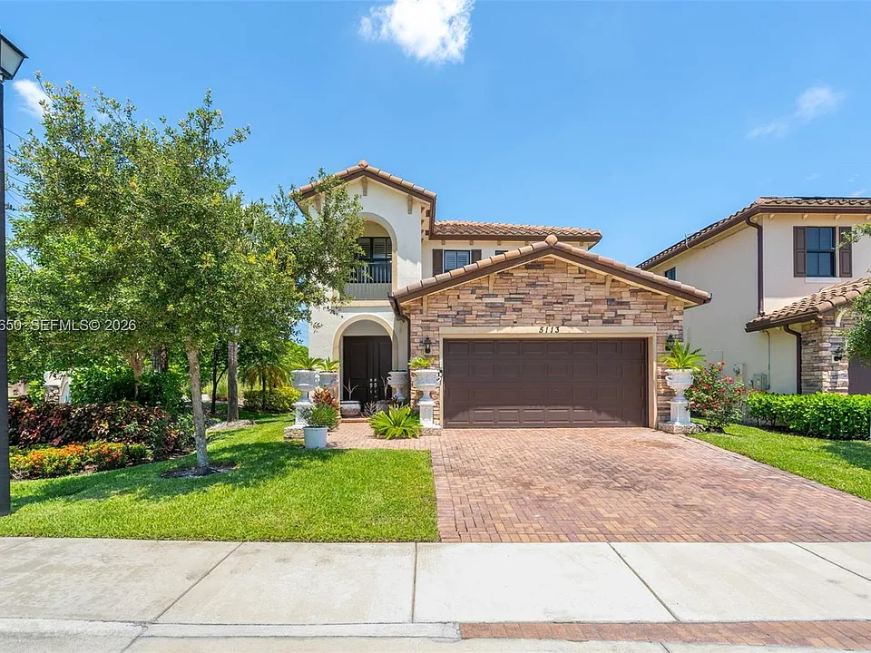 5113 NW 52nd St
