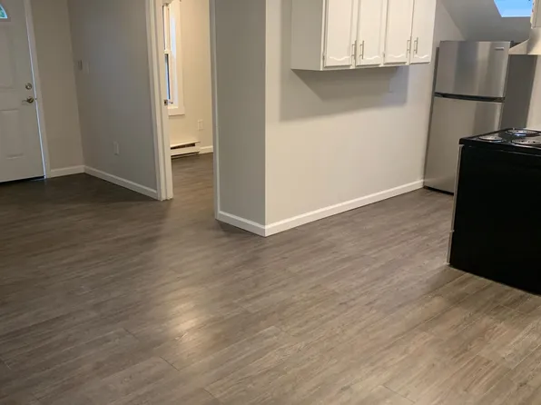 28 North St APT 3, Ware, MA 01082