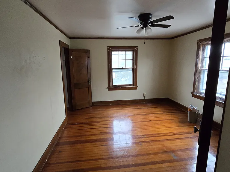 32 Gebhart St — Photo 8